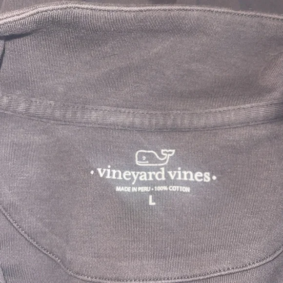 Vineyard Vines Men’s 1/4 zip pullover. Gray with black whale logo. Large - Picture 7 of 9